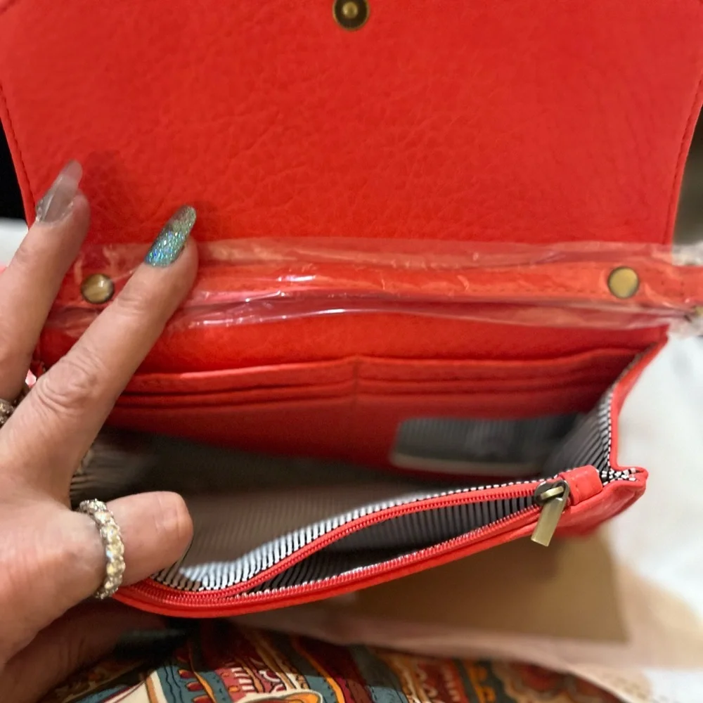 Stylish Neon Coral Faux Leather Women's Crossbody❤️ - Picture 4 of 4